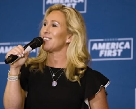 Марџори Грин тражи објаву свих Епштајнових докумената, па додала: „Нисам самоубица“