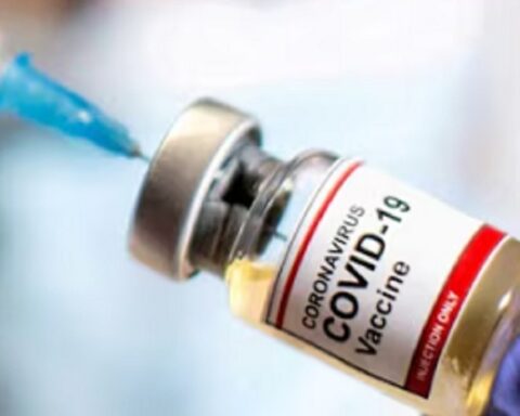 Руски научници упозоравају: мРНК „вакцине против ковида“ изазвале глобалну епидемију „турбо рака“