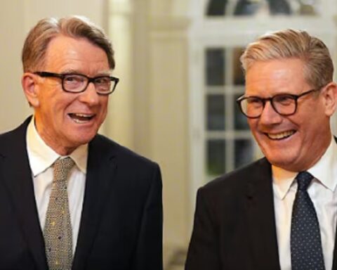 Стармер сменио амбасадора у САД због веза са педофилом Епштајном — "најбољи другар" пао у немилост