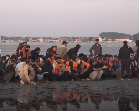 Створили су чудовиште које их саме једе! Британски војни резервисти биће Албанци — илегални мигранти бројнији од целе војске