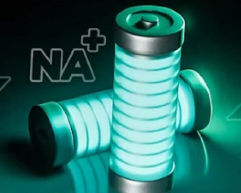 КРАЈ ЕРЕ ЛИТИЈУМА: Кинеска натријум-јонска батерија може решити највећи проблем електричних возила