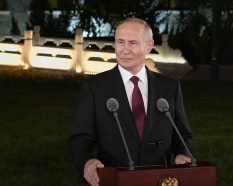 Путин: Запад натерао Украјину да одбије мир 2022.