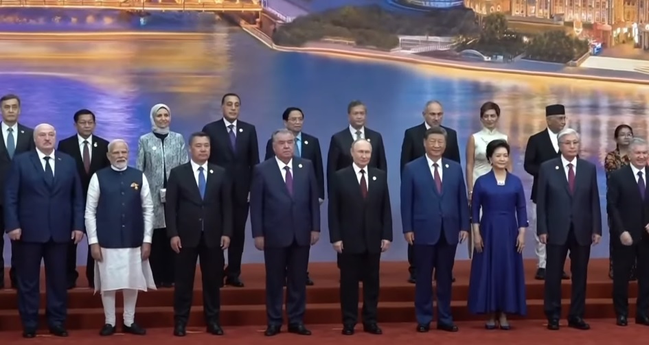 САХРАНА ЈЕДНОПОЛАРНОГ СВЕТА: У Тијанђину рођен нови светски поредак — без Запада