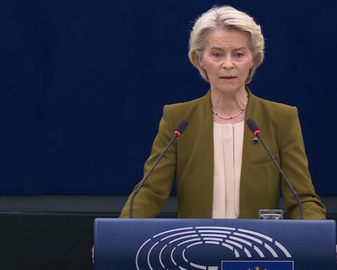 Фон дер Лајен најавила дигиталну цензуру, контролу медија и забране на интернету у новом говору о стању Уније