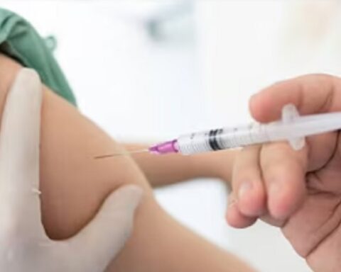 СТУДИЈА: Вирус короне и мРНА „вакцине“ НАМЕРНО КОНСТРУИСАНИ као биолошко оружје — довели до НЕЗАПАМЋЕНЕ СМРТНОСТИ