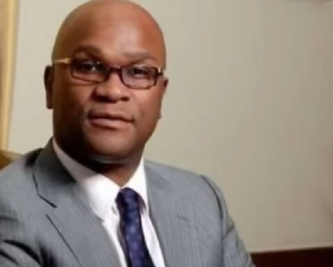 Амбасадор Јужне Африке пронађен мртав у Паризу