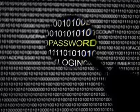 НА ИНТЕРНЕТУ ВИШЕ НИШТА НИЈЕ ТАЈНО: Да ли је приватност мртва у ери потпуне транспарентности?