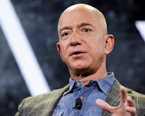 Безос најављује складиштење података у свемиру: Вештачка интелигенција је "балон" који ће експлодирати у корист човечанства