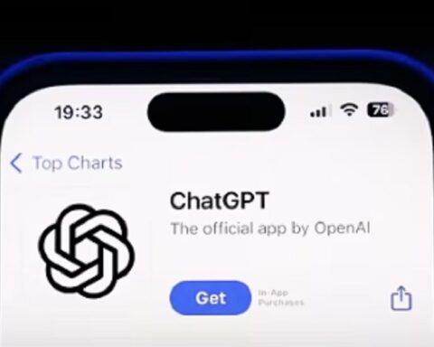 Четбот за одрасле: OpenAI укида забрану еротике на ChatGPT-у