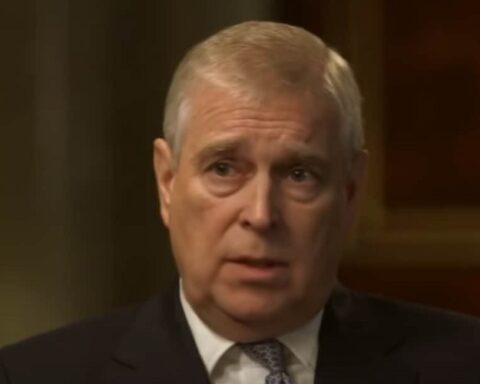 Нови пад принца Ендруа: Тражио од полиције да облате девојку која га је оптужила за сексуално злостављање