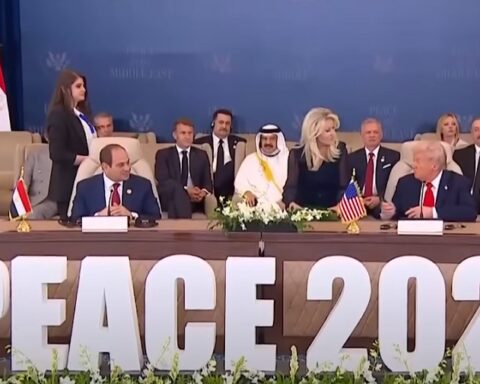 Газа потписала прекид ватре након масовне размене талаца, али мир остаје неизвесан