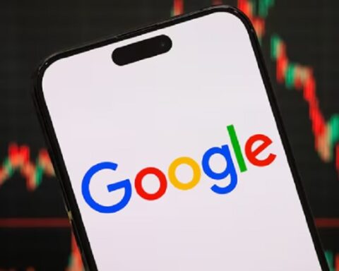 Тексас тера Гугл и Епл да шпијунирају кориснике: Верификација година по цену приватности