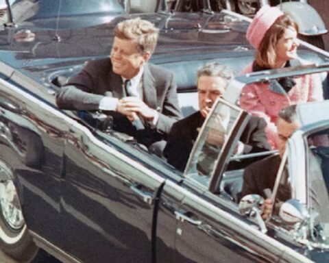 Русија објавила досије о убиству Џона Кенедија: 300 страна поверљивих совјетских докумената предато САД