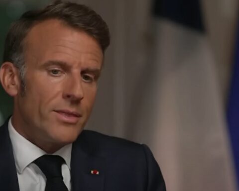 Макрон под притиском: Пала и трећа влада за мање од годину дана – све гласнији захтеви за оставку