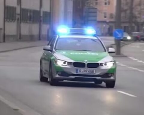 Немачка полиција уводи ванредну забрану оружја на железничким станицама због учесталих напада ножем