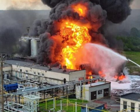 Велике експлозије у мађарској рафинерији МОЛ и Лукоилу у Румунији: Сумња на саботажу усред енергетског рата