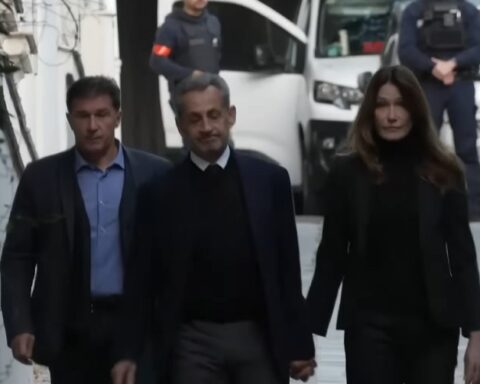 Саркози иза решетака: Бивши председник Француске у затвору због узимања новца од Гадафија