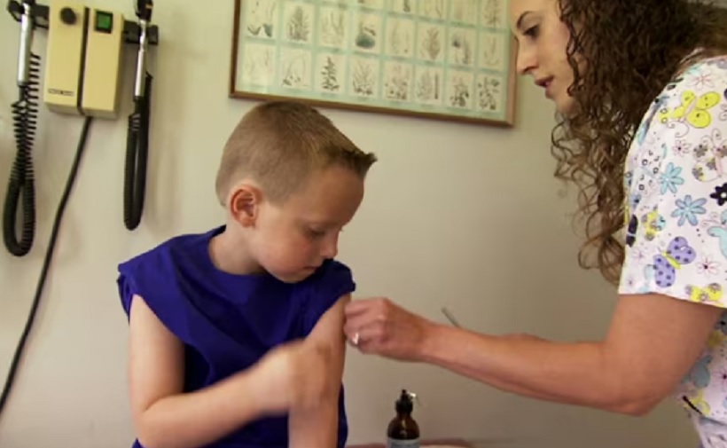 Калифорнијски здравствени план плаћа родитељима стотине долара да вакцинишу децу