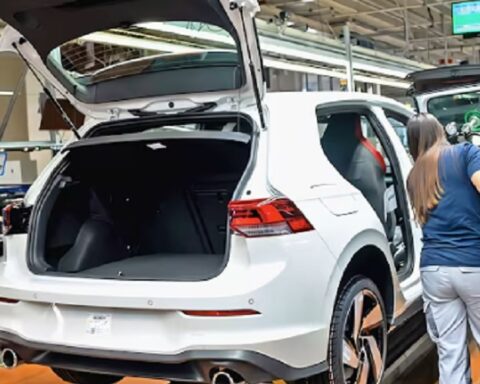 Фолксваген прави аутомобиле у потпуности у Кини: Немачка легенда мења правила игре