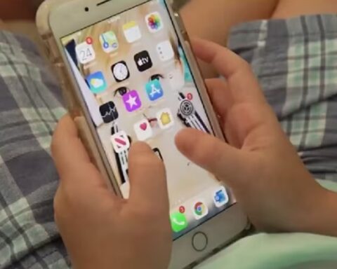 Деца од три године на Инстаграму: Криза коју владе користе за ширење контроле