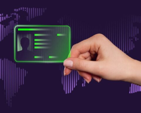 Европа будно прати: САД претварају „безбедност деце“ у обавезну дигиталну идентификацију и масовни надзор