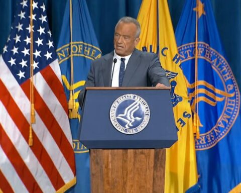 Роберт Кенеди: Транс процедуре за децу су “медицинска злоупотреба”