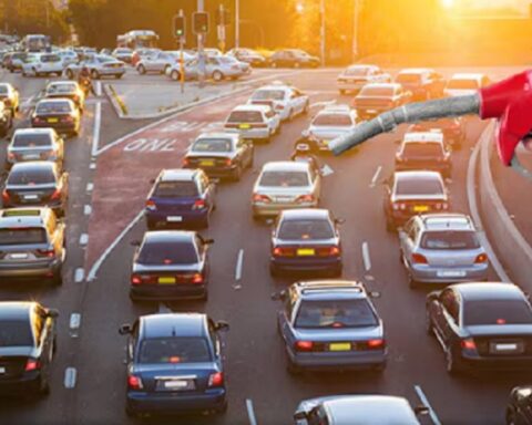 ЕУ одустаје од потпуног забрањивања мотора са унутрашњим сагоревањем до 2035