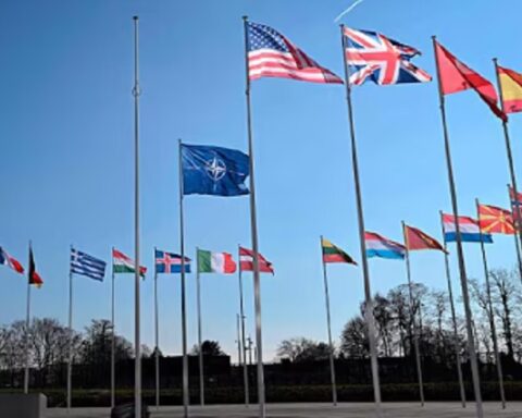 Европске чланице НАТО-а гурају план за слање трупа у Украјину