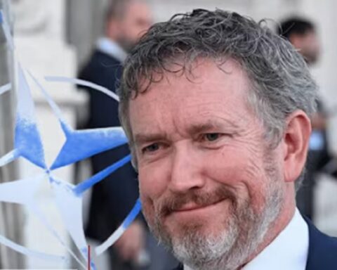 Амерички конгресмен тражи излазак САД из НАТО: „Реликт Хладног рата који нам исисава билионе“