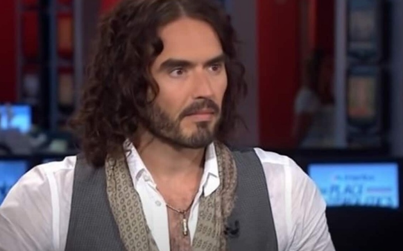 Познати британски комичар и глумац Расел Бренд пред судом због нових оптужби за силовање и сексуални напад