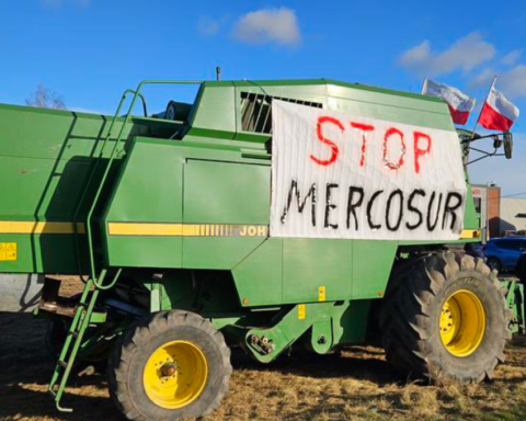 Пољопривредници из Пољске на улицама! Трактори на све стране - Прво нас уништавају уз помоћ Украјине сада и ово!