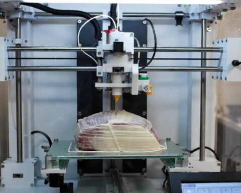 Dobrodošli u laboratoriju za proizvodnju veštačkog mesa! Evo šta oni želu da mi jedemo (VIDEO)