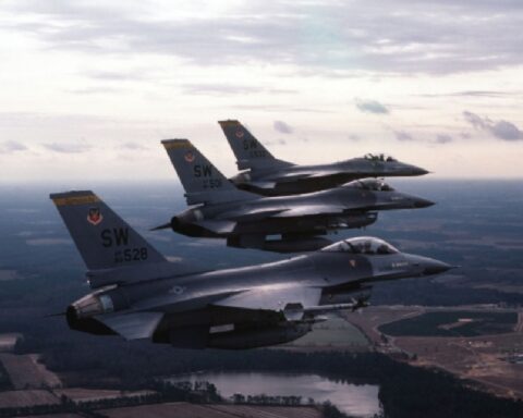 RUSIJA OBORILA AMERIČKI F-16: NATO MIT SE RUŠI, MOSKVA POKAZUJE KO VLADA NEBOM