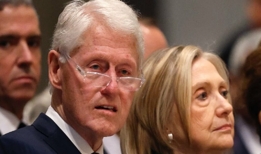 Klintonovi ne mogu da pobegnu od svedočenja u slučaju Epštajn! Moraće da se pojave na saslušanju ili će ih policija dovesti