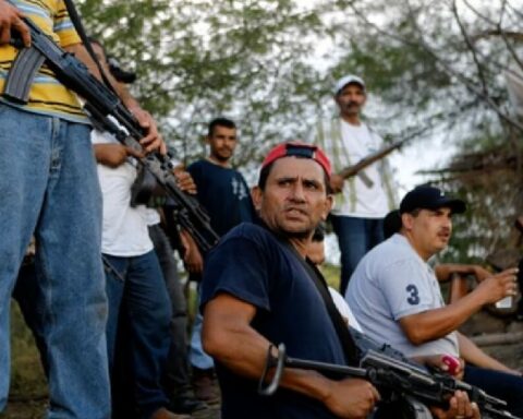 TRAMP PRETI UDARIMA PO MEKSIKU: „KARTELI VODE DRŽAVU“