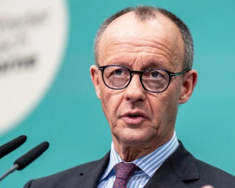 NIJE moguće poslati strane trupe u Ukrajinu bez odobravanja Rusije - Nemački kancelar Merc