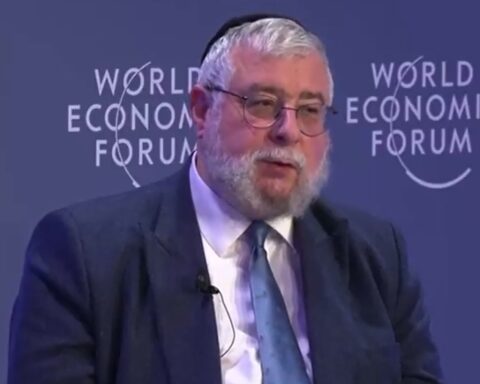 Evropski rabin na Svetskom Ekonomskom Forumu poručio: "Jevreji i Muslimani moraju da udruže snage protiv starih Evropljana"