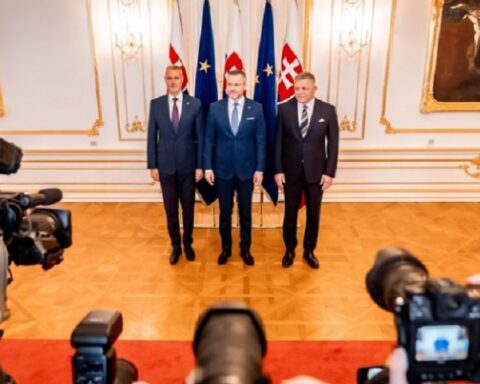 Slovačka odbija finansiranje Ukrajine: Nema novca, oružja ni vojske za Ukrajinu