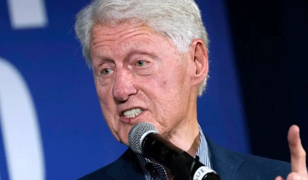 Bil Klinton podstiče nasilne proteste u Minesoti: "Tramp ubija mirne demonstrante"