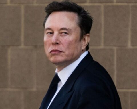 ИЛОН МАСК: Америка је готова ако се ово деси!