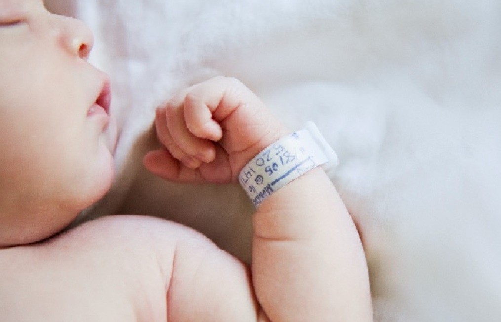 Digitalni identitet od rođenja: Ova država uvodi praćenje dece preko aplikacije od momenta kada dođu na ovaj svet