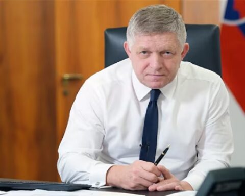 FICO ZAPRETIO: Slovačka može da isključi struju Ukrajini