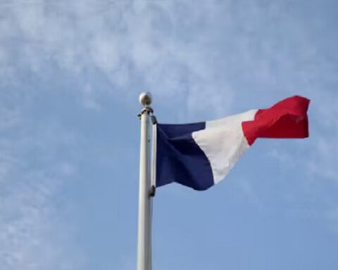 Bivši francuski profesor optužen za silovanja i seksualno zlostavljanje 89 maloletnika širom sveta