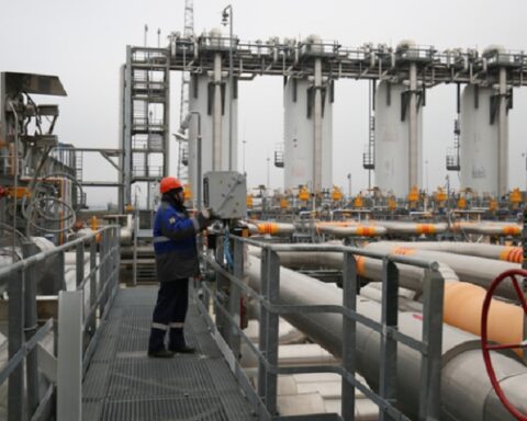 LAVROV: SAD žele POTPUNU KONTROLU nad svetskim energetskim rutama da bi zavladale globalnom ekonomijom