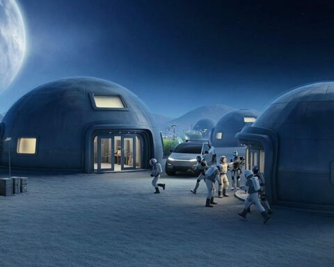 Ilon Mask obećava da će u roku od 10 godina osnovati grad na Mesecu