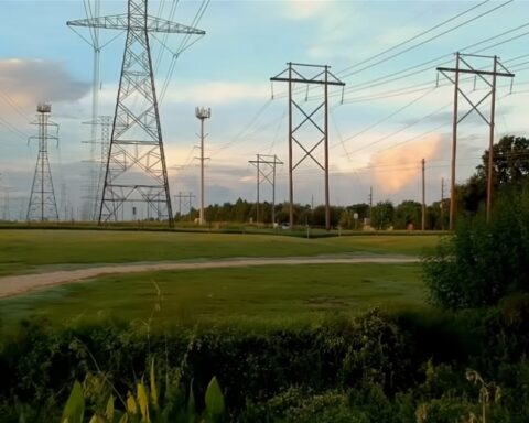 RUSIJA POKRENULA MASOVNI ODGOVOR: Kiša raketa i dronova razvalila energetsku mrežu Ukrajine