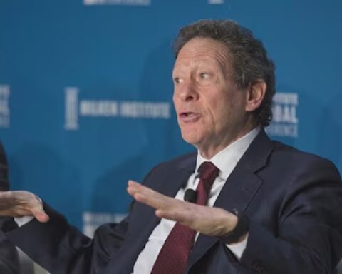 Izvršni direktor lanca hotela Hajat podneo ostavku zbog veza s Epštajnom