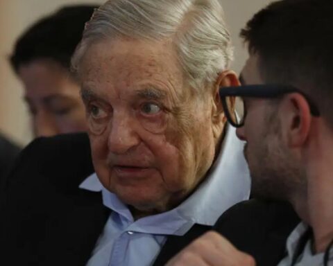 SOROŠ PADA! Oktivene milionske cifre "filantropa" koji direktno finansira rušenje Trampa