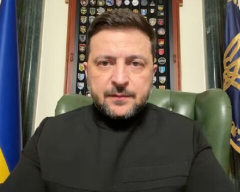 VAŠINGTON PRITISKA KIJEV: Amerika gura Ukrajinu ka brzim izborima, Zelenski pod sve većim pritiskom