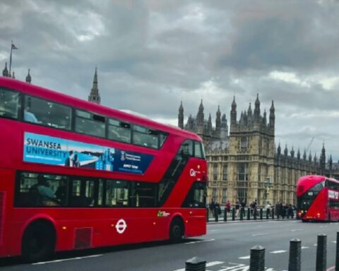 London postaje opasna zona: Autobusi dobili obavezne komplete za prvu pomoć zbog sve učestalijih napada nožem